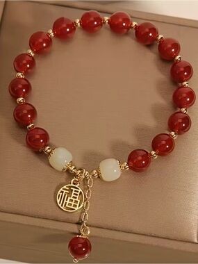 Feng Shui Red Agate Beaded Bracelet gold-plate "Fu" (福) Good Luck. Free Shipping